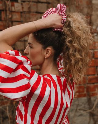 Zaměřila jsem i na drobné předměty, aby byla ROZRADOSTNĚNÁ skutečně rozmanitá. Jedním z těchto kousků jsou šetrné látkové...